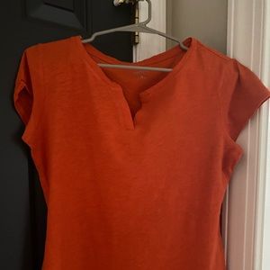Women’s orange tee size medium